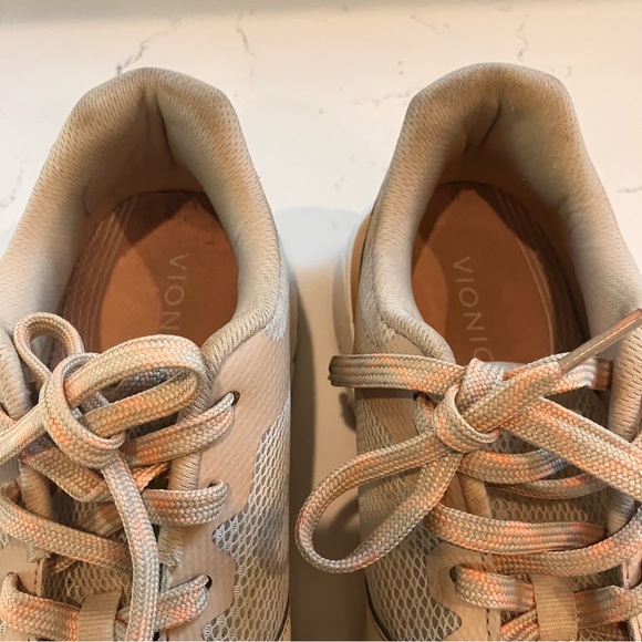 Vionic Tokyo Beige Low Lace 1st Ray Technology Fashion Sneakers Women's Size 11 - Picture 10 of 11